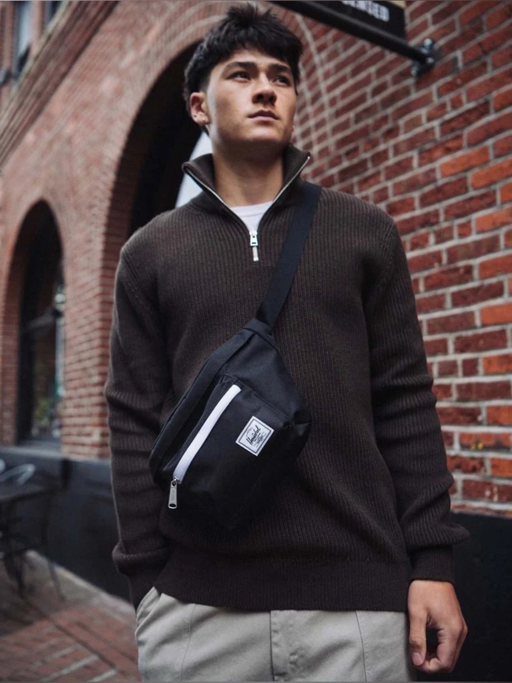 Herschel Black White Hip Pack w/Red Pinstripe Interior